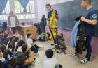 Visita de Bomberos del Cuartel de San Justo a la Escuela Lainez.