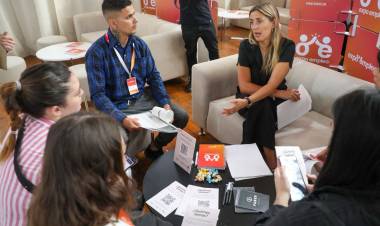 Expo Empleo en Santa Fe: “Es positivo para todos, para las empresas y para quienes buscan trabajo”