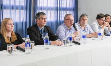 San Cristóbal: la Provincia interviene sobre el agresor y despliega un operativo interministerial de asistencia tras el ataque en una escuela