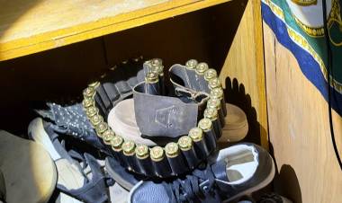 La PDI detuvo a una mujer por microtráfico en Santa Fe y secuestró drogas, armas y dinero