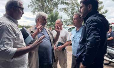  Villa Minetti: Pullaro supervisó la defensa hídrica y el funcionamiento de las bombas