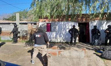 Santa Fe y Santo Tomé: tres detenidos por microtráfico y el secuestro de cocaína, marihuana y una sustancia reactiva para anfetamina