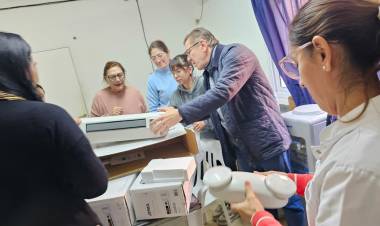 BORLA RECORRIÓ OBRAS EN ESPACIOS PÚBLICOS Y ENTREGÓ EQUIPAMIENTO A INSTITUCIONES DEL DEPARTAMENTO.