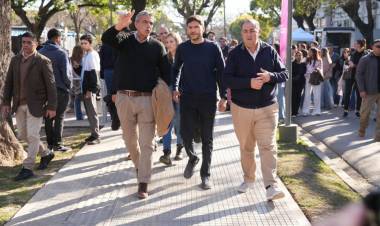 Pullaro inauguró la puesta en valor de la avenida J.J. Paso en la ciudad de Santa Fe