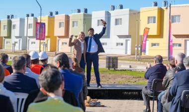 Pullaro inauguró la Villa Suramericana de la ciudad de Santa Fe: 346 viviendas que, tras los Juegos, serán para familias santafesinas