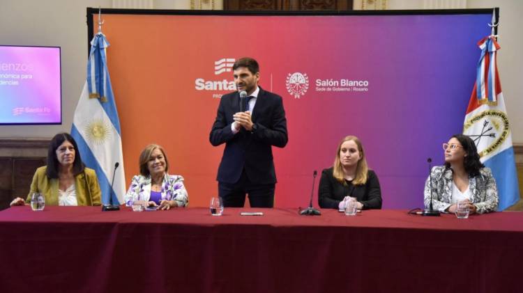 Pullaro: “A las víctimas de violencia de género les vamos a dar herramientas para que logren su autonomía económica”