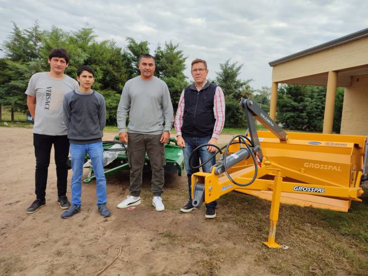 Rodrigo Borla//MÁS EQUIPAMIENTO, MEJORES SERVICIOS PARA LOS VECINOS.