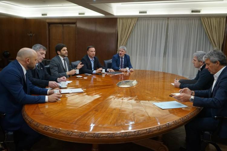 Pullaro: “Trabajamos temas trascendentales vinculados al desarrollo y la deuda que Nación tiene con Santa Fe