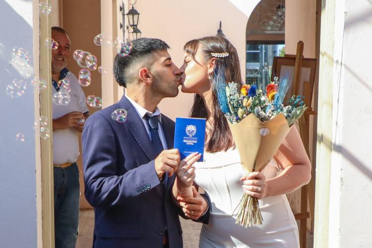 Día de los Enamorados: los santafesinos dieron el “sí” en la Casa del Brigadier