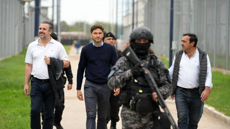  Pullaro: “Vamos a construir en 4 años la misma cantidad de celdas que se hicieron en 100 años”