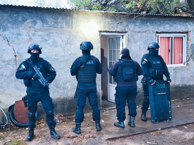 ALLANAMIENTO POR UN HECHO DE ROBO CALIFICADO EN GOBERNADOR CRESPO