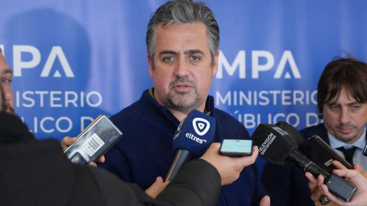 Cococcioni sobre la imputativa a los que balearon un colectivo penitenciario: “No se la van a llevar de arriba”