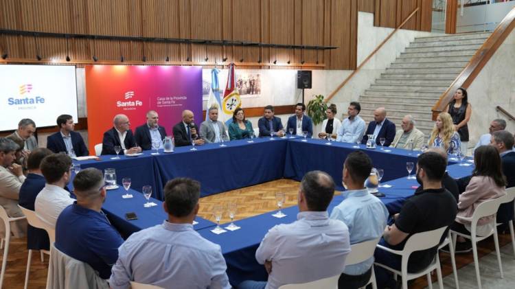 Puccini: “Santa Fe se consolida en la Hidrovía con inversiones en infraestructura y una industria que crece”