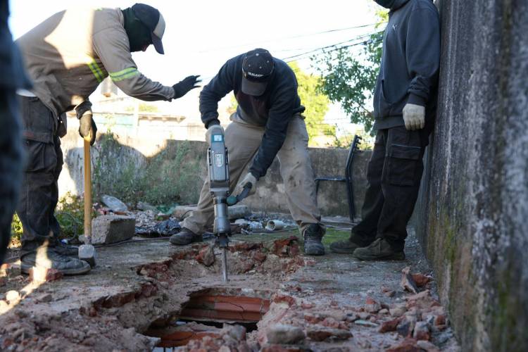 Rosario: el Gobierno Provincial derribó el búnker de venta de drogas número 110