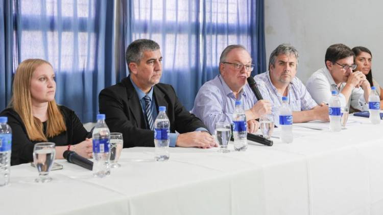 San Cristóbal: la Provincia interviene sobre el agresor y despliega un operativo interministerial de asistencia tras el ataque en una escuela