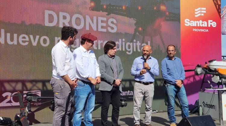 Provincia capacita sobre registro digital de drones aplicadores de fitosanitarios