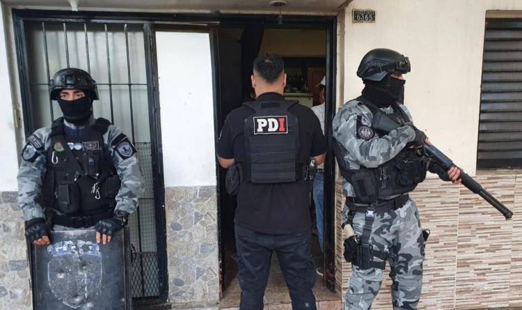 Golpe de PDI con el secuestro de más de 6 kilos de marihuana y más de 200 gramos de cocaína en Rosario