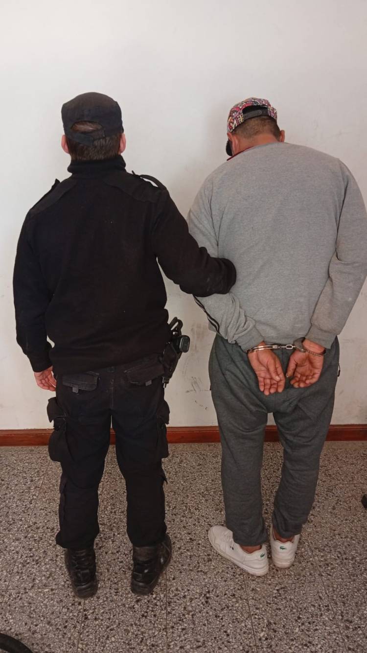 Aprehensión con estupefacientes “Intentó escapar de la policía y cayó con drogas: quedó detenido tras el patrullaje”