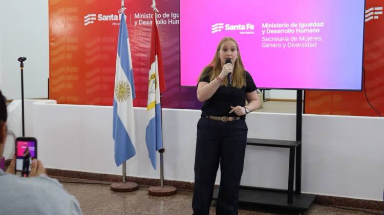 Provincia firmó convenios para fortalecer los Puntos Violetas en todo el territorio