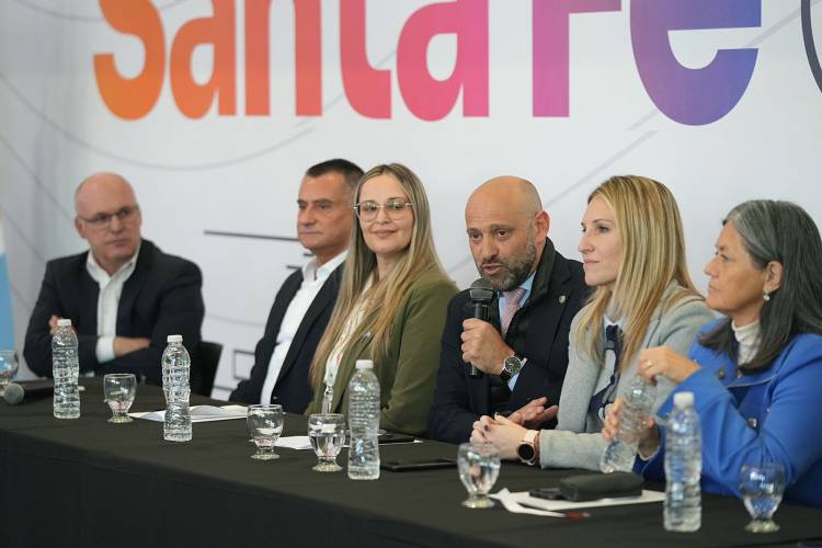 Histórico: Provincia anunció que por primera vez la ciudad de Santa Fe tendrá un vuelo internacional regular y será a Florianópolis