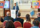 Pullaro presentó una app para que los padres puedan controlar los sitios digitales a los que acceden los menores