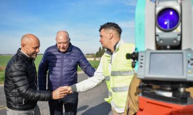 Puccini supervisó pruebas de bitrenes en puentes estratégicos