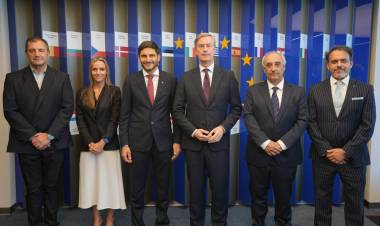 Pullaro se reunió con el embajador de la Unión Europea y consolidó la agenda comercial de Santa Fe