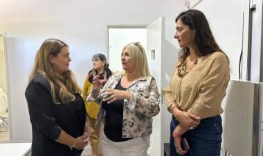 La Provincia inauguró la sala de radiología del Samco de Villa Mugueta