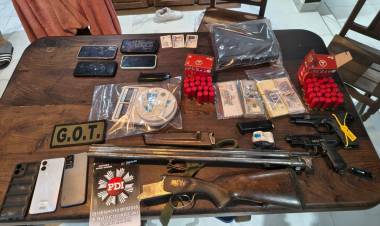 Megaoperativo en Santa Fe: 33 allanamientos, 12 detenidos y secuestro de armas y drogas