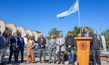  Pullaro en TodoLáctea reclamó el fin de las retenciones y marcó: “El camino no son los planes, sino el trabajo de nuestros productores”