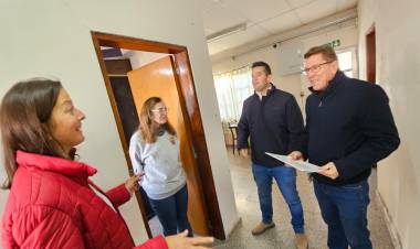APORTES DEL MINISTERIO DE EDUCACIÓN PARA OBRAS EN ESCUELAS DE MARCELINO ESCALADA Y GOBERNADOR CRESPO.
