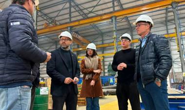 Santa Fe y San Juan potencian la minería argentina con logística portuaria e integración industrial