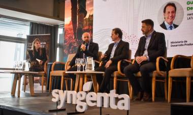 Producir más y cuidar el suelo: Santa Fe reunió al sector agropecuario para avanzar en soluciones concretas