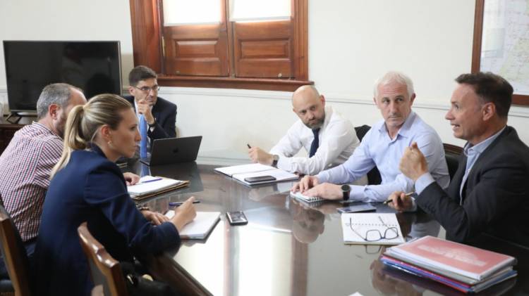 Cosecha gruesa: Provincia ya coordina acciones para la llegada de más de 2 millones de camiones a los puertos