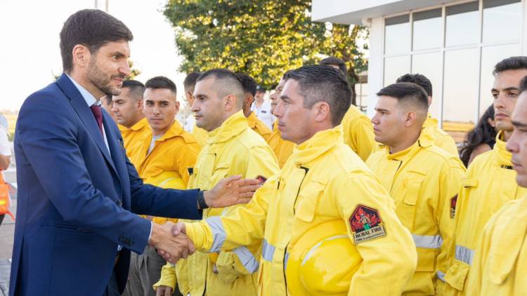 Provincia envió 45 brigadistas para combatir los incendios forestales en Esquel