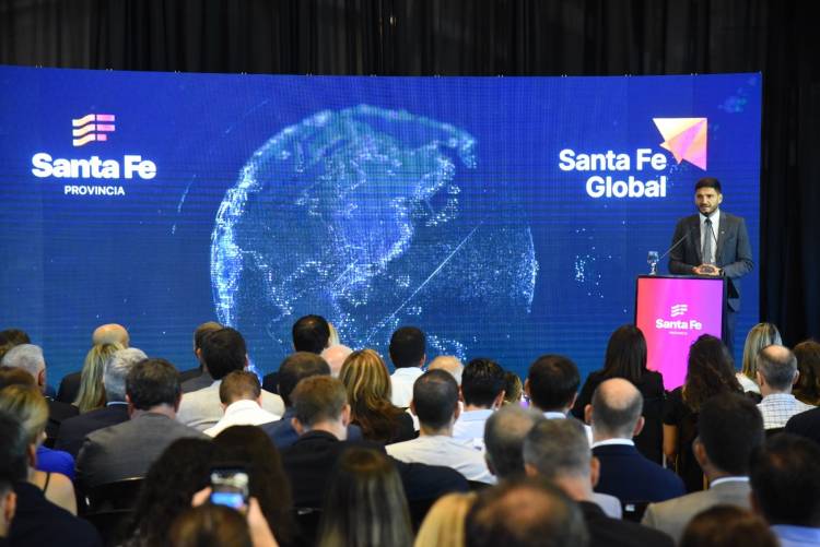 Pullaro: “Santa Fe Global es trabajar para duplicar las exportaciones de la provincia”