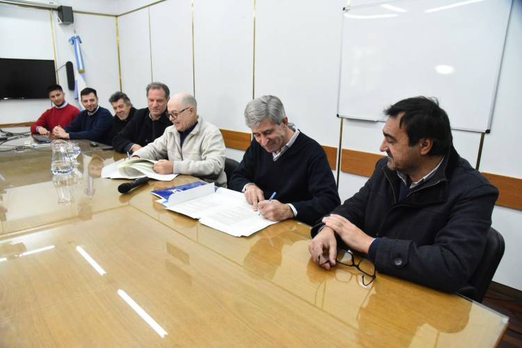La EPE y la UTN Rosario firmaron un convenio para evitar “enganchados” al servicio de energía   