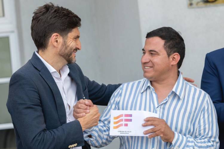 Pullaro acompañó fiestas populares y entregó aportes en el departamento San Cristóbal