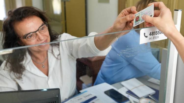 Elecciones: habrá entrega de DNI en el Registro Civil este fin de semana