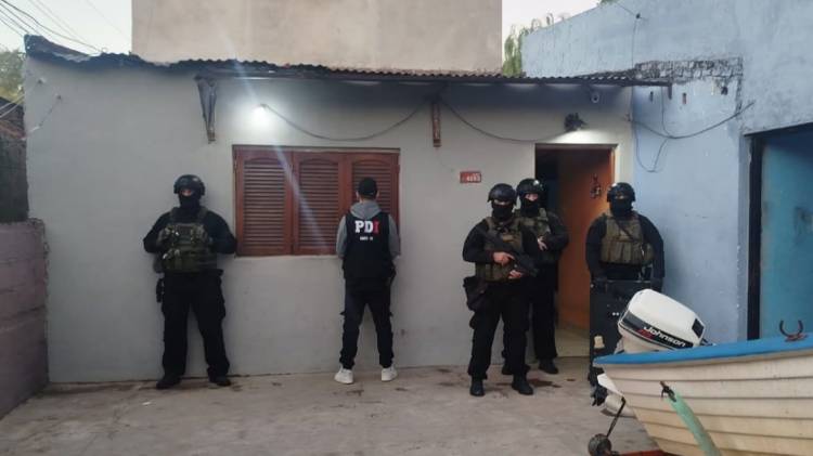 Detuvieron en Santa Fe a un joven acusado de abuso de arma tras un violento hecho en la zona portuaria