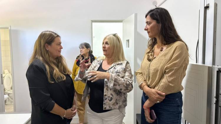 La Provincia inauguró la sala de radiología del Samco de Villa Mugueta