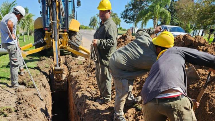 Con el nuevo sistema de desagües cloacales, el gobierno de Maximiliano Pullaro transforma Alejandra