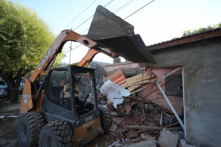 116 búnkeres de droga derribados en el gobierno de Pullaro: esta mañana inactivaron uno en barrio Cabal, en Santa Fe