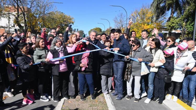 Pullaro inauguró la transformación de avenida Rouillón, obra clave para la conectividad del oeste rosarino: “La ciudad está renaciendo”, sostuvo el gobernador.