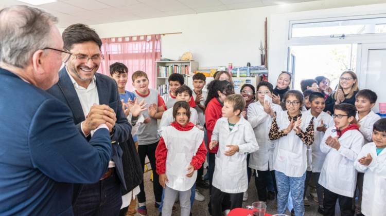 Pullaro: “Gobernar hoy es generar trabajo y llevar obras a cada localidad de la provincia”