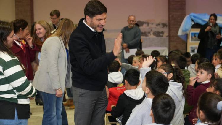  Pullaro: “Estamos trabajando muchísimo para fortalecer la infraestructura educativa y sanitaria de la provincia”